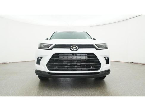New 2026 Toyota Grand Highlander AWD Hybrid image 31