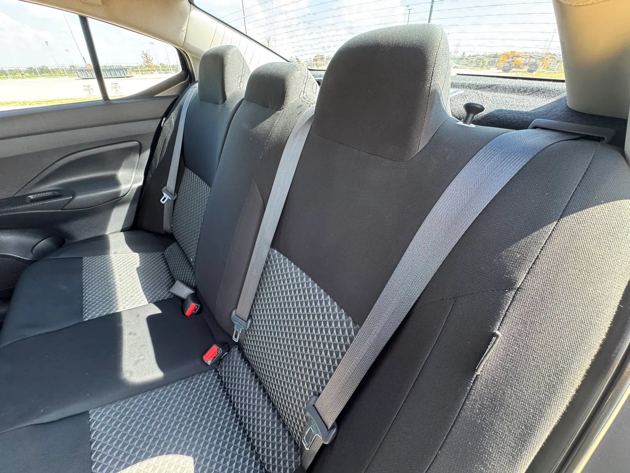 Used 2021 Nissan Versa S FWD image 21