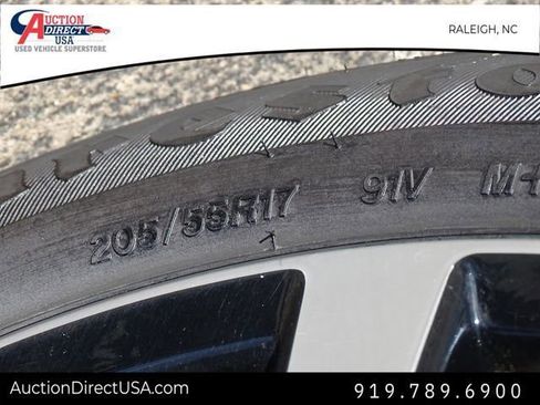 Used 2020 Nissan Kicks SV image 38