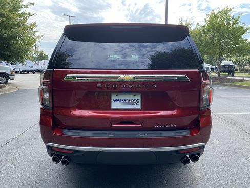 Used 2024 Chevrolet Suburban Premier w/ Premium Package RWD image 8