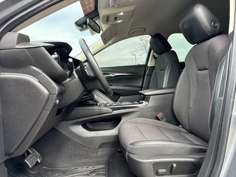 Used 2022 Buick Envision Preferred FWD image 16