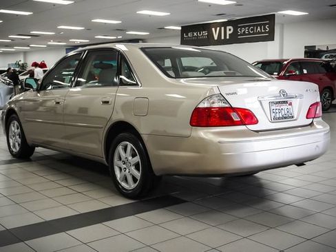 Used 2004 Toyota Avalon XL w/ Luxury Pkg FWD image 8
