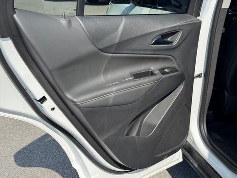 Used 2022 Chevrolet Equinox Premier AWD/4WD image 13