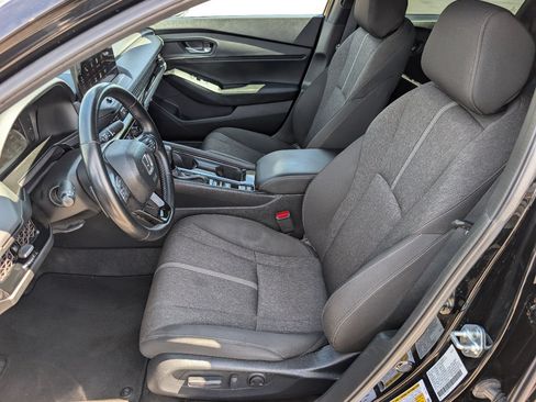 Used 2025 Honda Accord Sport image 2