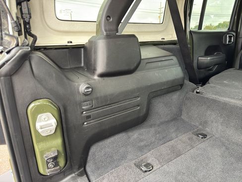 Used 2024 Jeep Wrangler Rubicon image 16