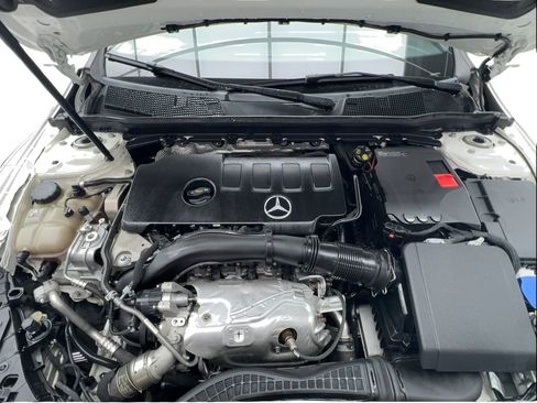 Used 2022 Mercedes-Benz CLA 250 image 17