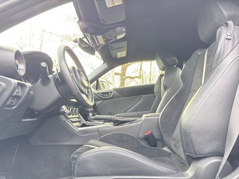 Certified 2023 Toyota GR86 Premium image 9