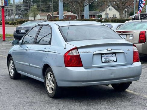 Used 2005 Kia Spectra LX image 4