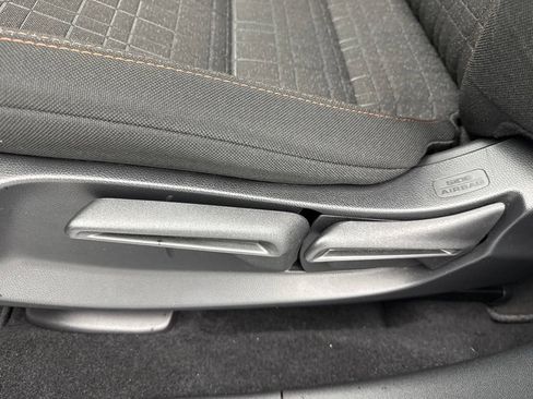 Used 2025 Honda HR-V Sport image 18