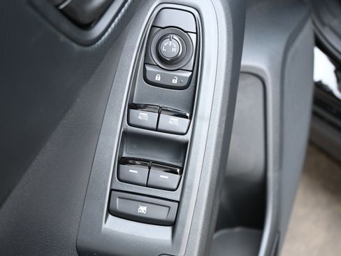 Certified 2025 Subaru Crosstrek 2.0i Premium image 15