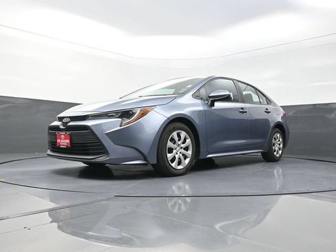 Used 2024 Toyota Corolla LE FWD image 32