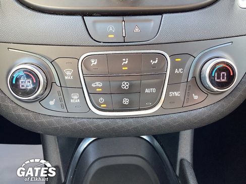 Used 2024 Chevrolet Malibu LT FWD image 18
