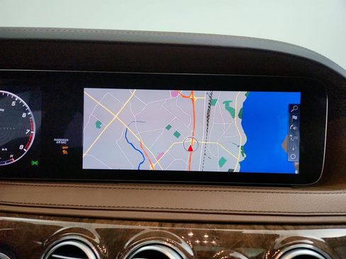 Used 2019 Mercedes-Benz S 450 Sedan image 20