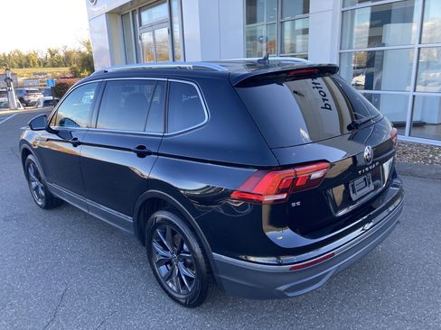 Certified 2024 Volkswagen Tiguan SE image 6