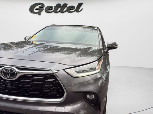 Used 2021 Toyota Highlander Limited AWD/4WD image 9