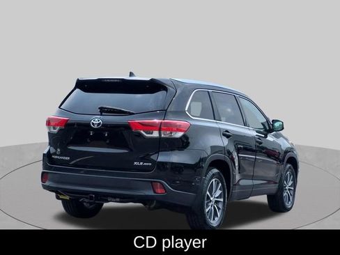 Used 2019 Toyota Highlander XLE AWD/4WD image 6
