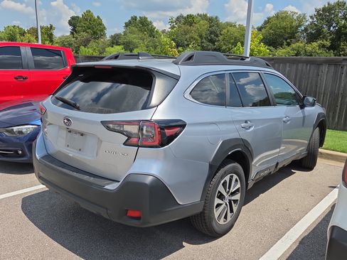 Certified 2024 Subaru Outback Premium AWD/4WD image 7