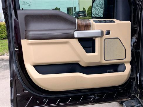 Used 2020 Ford F150 Lariat w/ Equipment Group 501A Mid image 20