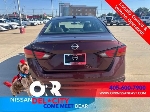 Used 2025 Nissan Altima 2.5 SV FWD image 4