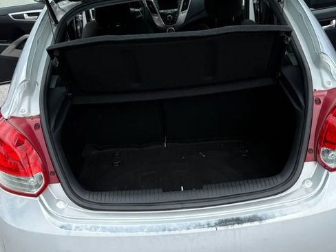 Used 2013 Hyundai Veloster FWD image 14