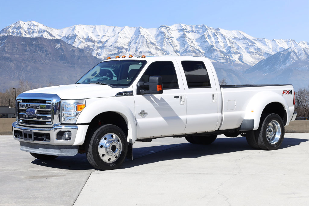 Used 2016 Ford F450 Lariat w/ Lariat Ultimate Package AWD/4WD image 2