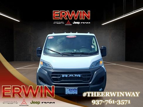 Used 2025 RAM ProMaster 2500 w/ Convenience Group FWD image 2