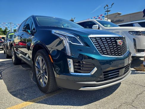 Used 2025 Cadillac XT5 Premium Luxury w/ Technology Package AWD/4WD image 2