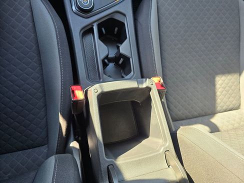 Used 2020 Volkswagen Tiguan S image 24