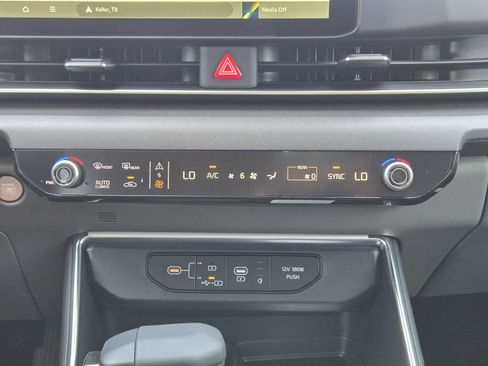 New 2026 Kia Carnival EX FWD image 16