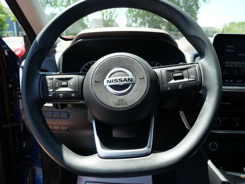 Used 2021 Nissan Rogue S AWD/4WD image 14