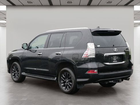 Certified 2023 Lexus GX 460 Premium w/ Premium Plus Package AWD/4WD image 4