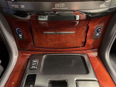 Used 2010 Lexus LX 570 4WD image 23