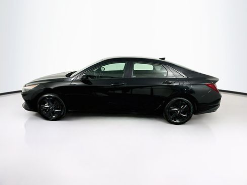 Used 2021 Hyundai Elantra SEL FWD image 4