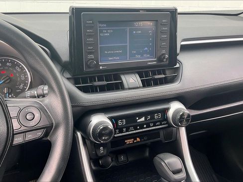 Used 2020 Toyota RAV4 XLE image 7