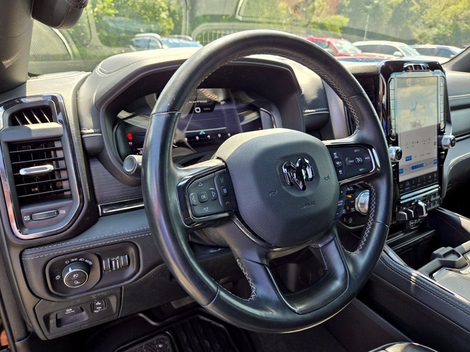 Used 2023 RAM 1500 Limited AWD/4WD image 11