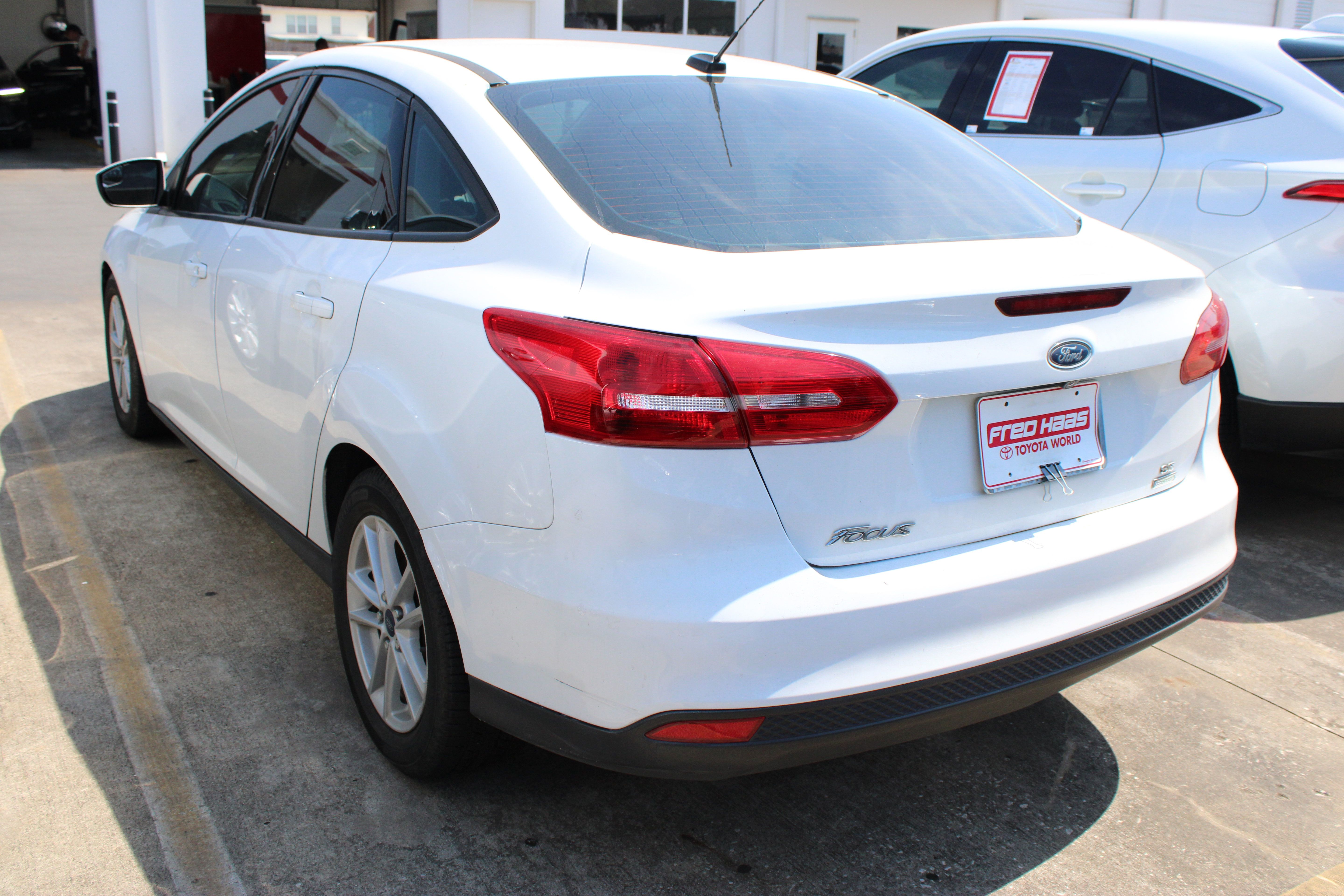 Used 2018 Ford Focus SE FWD image 7