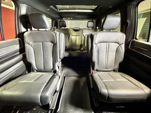 Certified 2022 Jeep Wagoneer Series III w/ Premium Group I AWD/4WD image 41