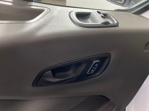 Used 2023 Ford Transit 350 XLT image 22