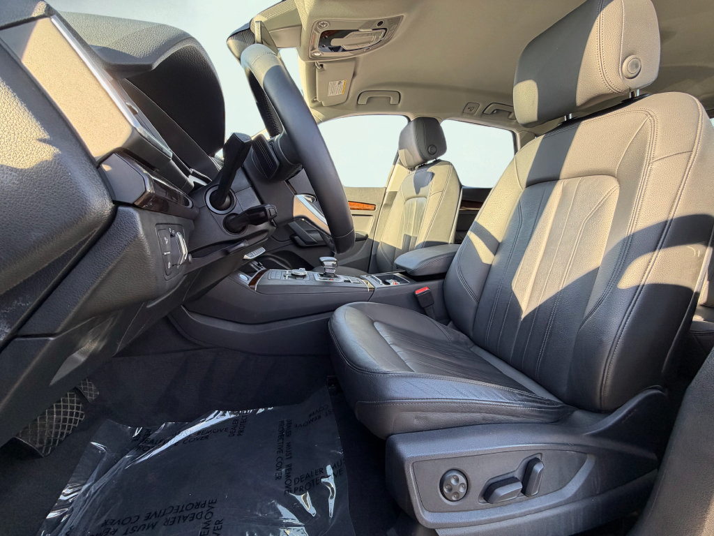 Used 2019 Audi Q5 2.0T Premium AWD/4WD image 46