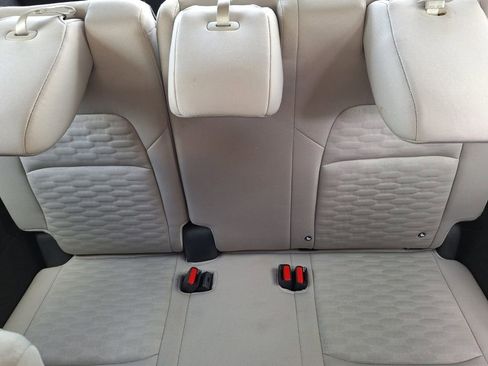 Used 2024 Nissan Pathfinder SV FWD image 25