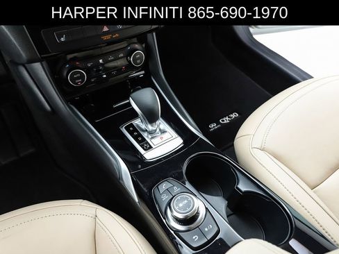Used 2018 INFINITI QX30 AWD image 61