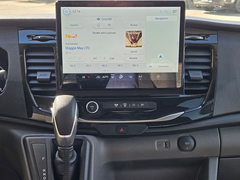 Used 2023 Ford Transit 350 XLT image 14