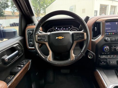 Used 2022 Chevrolet Silverado 2500 High Country AWD/4WD image 13