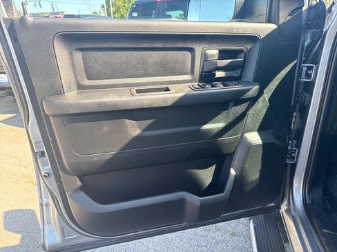 Used 2021 RAM 2500 Tradesman w/ Chrome Appearance Group AWD/4WD image 12