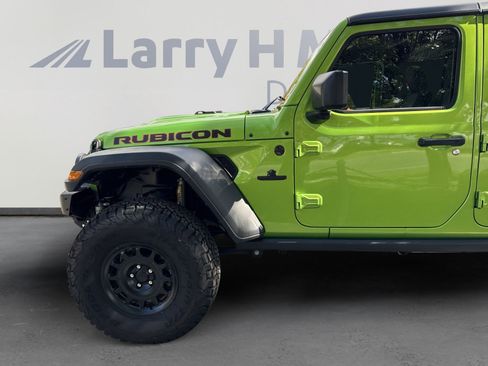 New 2025 Jeep Wrangler Unlimited Rubicon w/ Convenience Group AWD/4WD image 10