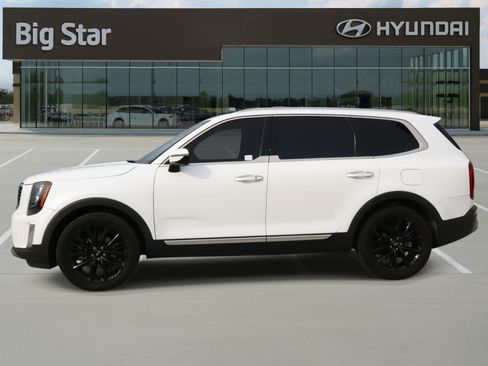 Used 2020 Kia Telluride SX w/ Towing Package image 2