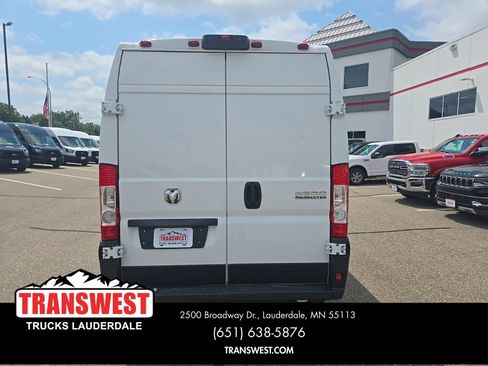Used 2025 RAM ProMaster 2500 w/ Convenience Group FWD image 4