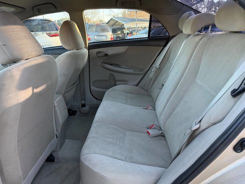 Used 2013 Toyota Corolla LE Special Edition image 9