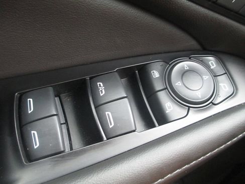 Used 2023 Buick Enclave Avenir w/ Avenir Technology Package AWD/4WD image 29