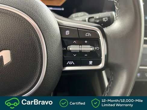 Used 2025 Kia Carnival FWD image 24